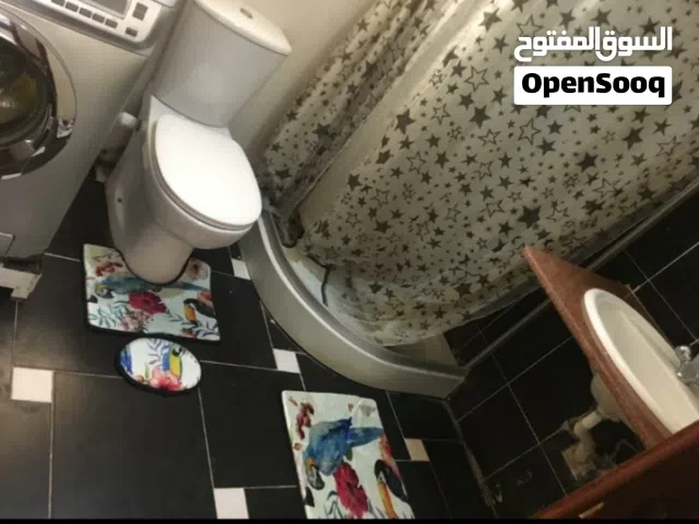للايجار شقه مفروش نظيفه جداا مكيفه بالكامل من المالك بحدايق أكتوبر قريبه للمواصلات والخدمات والبنوك