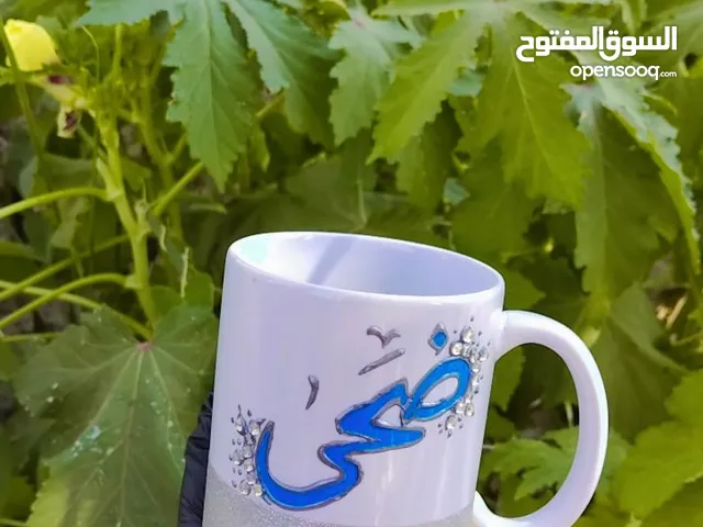 رسم على الزجاج متوفر رسم على الكوب و مشط شعر ومبخره وصواني وتليقه سياره