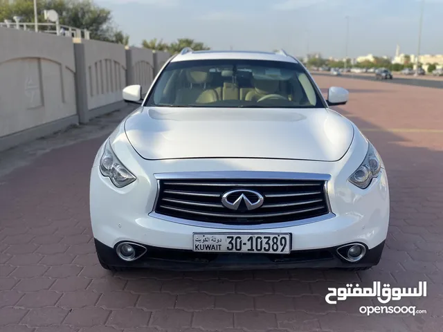 Used Infiniti QX70 in Farwaniya