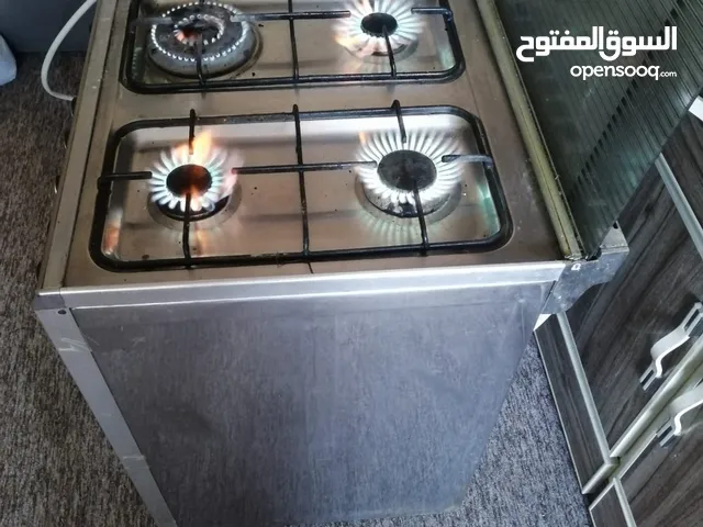 طباخ نضيف اصلي شغال كله اقرا الوصف سعره مناسب للشراي