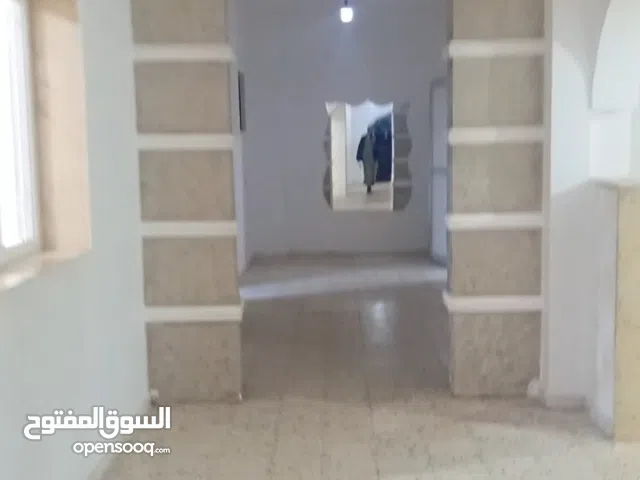 300 m2 3 Bedrooms Townhouse for Rent in Tripoli Al-Jadada'a
