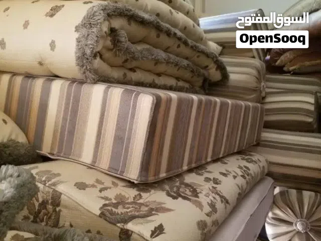 للبيع اثاث مستخدم شبه جديد