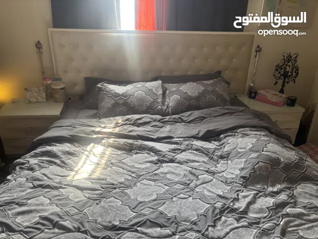 غرفة نوم للبيع بحالة الجديد