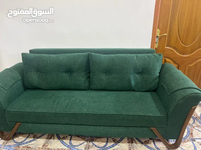 تخم قنفات تركي مستعمل قليل جداً الخشب والقماش درجه اولى ونظافه 100%ولا يوجد به اي خدش