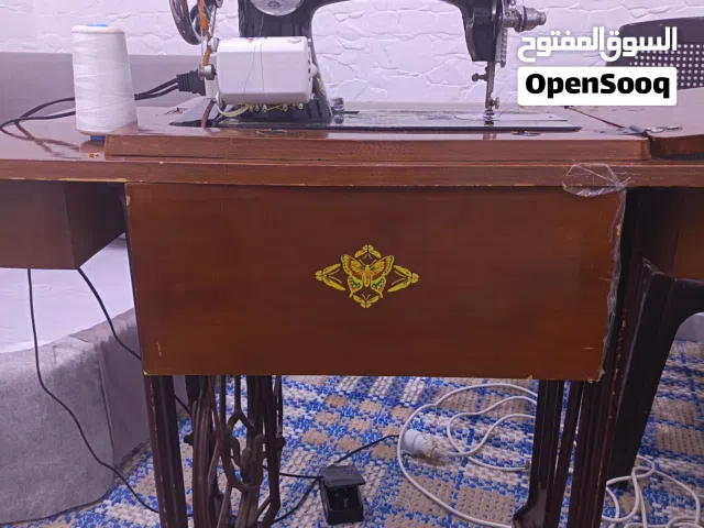 ماكينة خياطة
