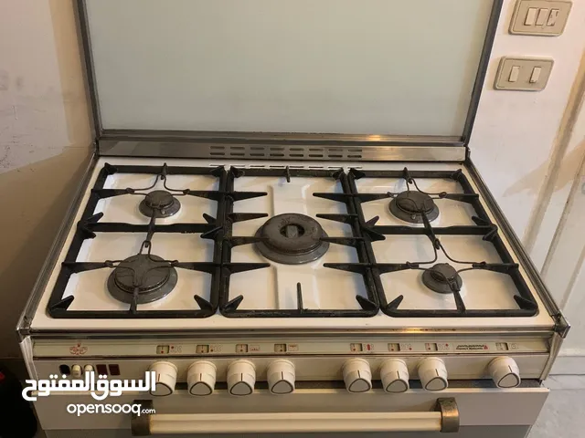 غاز إيطالي مميزة نوع جليم غاز بحالة الوكالة شبه جديد للبيع بالسعر مميز جدا