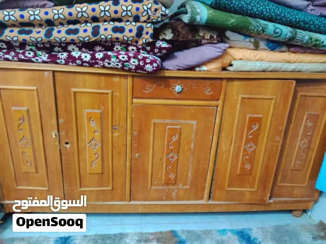 بوفيا.مستعملة استعمال قليل نضيفه٪80 من داخل كلش ومامتعوبه يدات موجودات