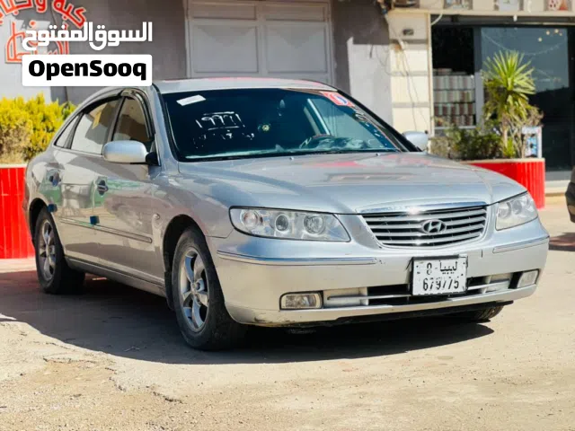 النوع : هونداي ازيرا الحالة : ممتاز اللون :رصاصي المحرك : 27 المسافة المقطوعة :100 سي