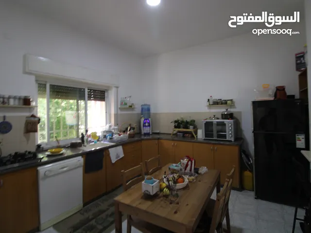 200 m2 3 Bedrooms Townhouse for Rent in Ramallah and Al-Bireh Al Tira