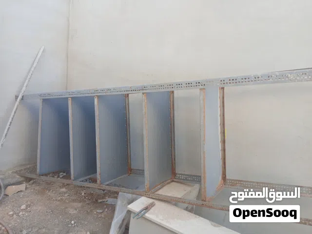 سكافاريات ارفف للتخزين حديد