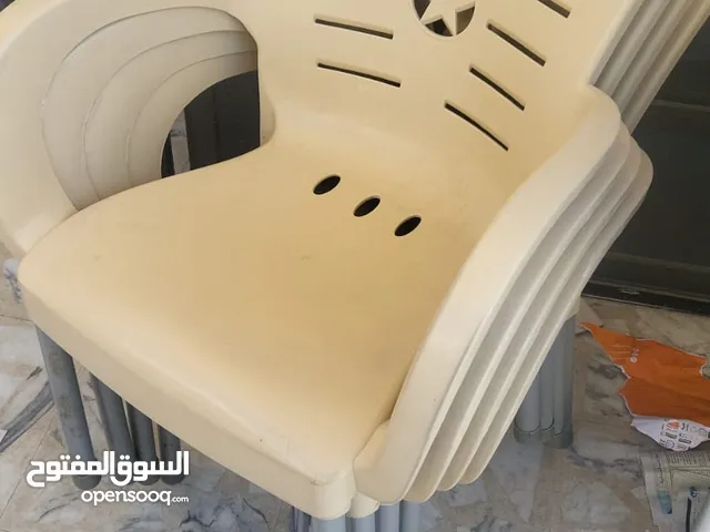 كراسي وطاوله للبيع