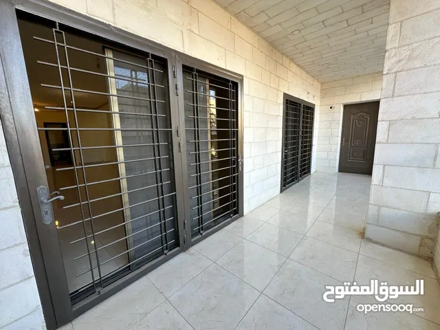 شقه غير مفروشه للأيجار في طريق المطار ( Property 40590 )-174899580
