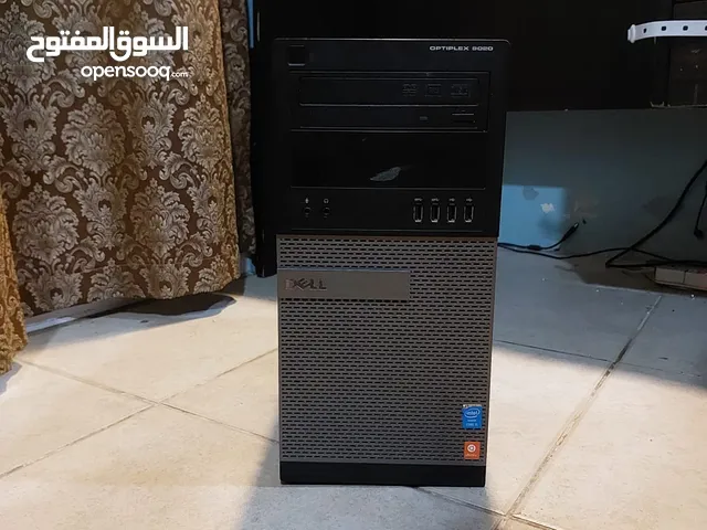 Desktop computer with monitor (28BD)