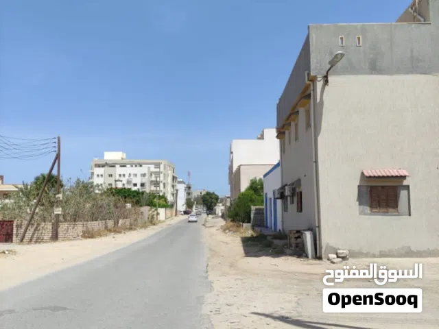 منزل على طريق الفرعى الحسن والحسين