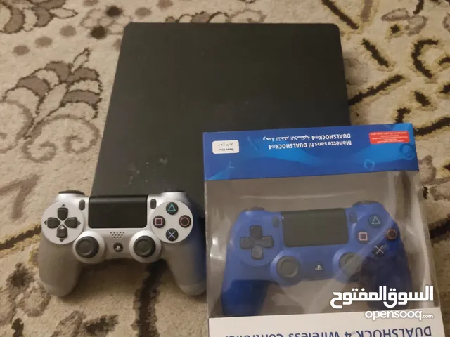 PS4 2 controller good condition