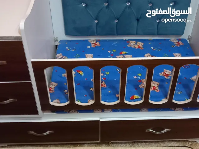 سرير بيبي موجود في الزيتونة مستعمل سنه