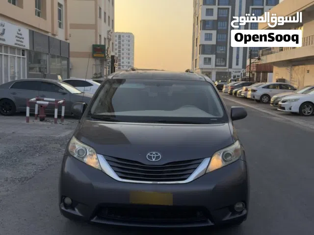 2012 Toyota Sienna LE