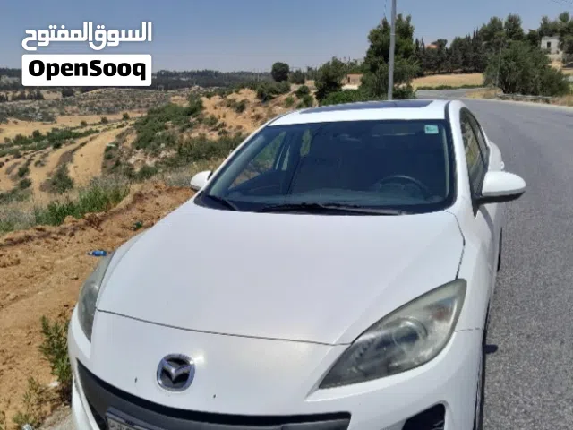 2014 مازدا 3 Standard