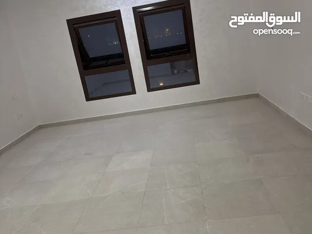 ستديوها مساحه كبير مطبخ وحمام