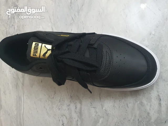 45.5 Sport Shoes in Amman