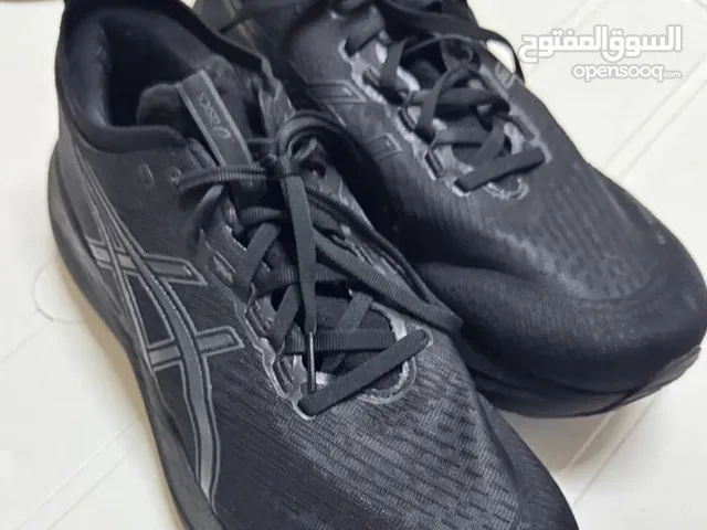 44 Sport Shoes in Amman