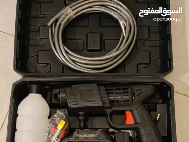 معدات تنضيف السيارة