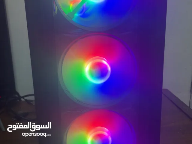 جهاز كمبيوتر للألعاب والدراسة