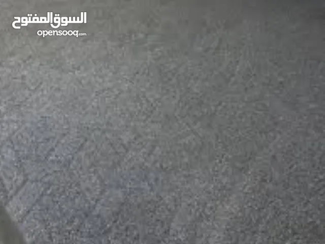 موكيت لون سكني غامق