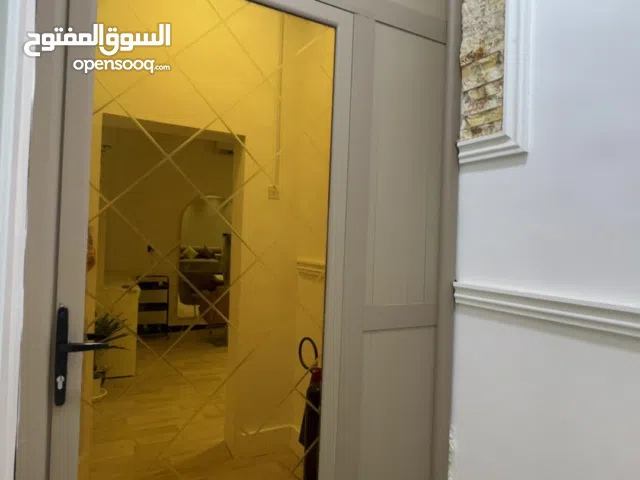 باب تركي شمباني درجة اولى وباب غرفه pvc خشب تركي درجة اولى ضد الماء وعازل للصوت