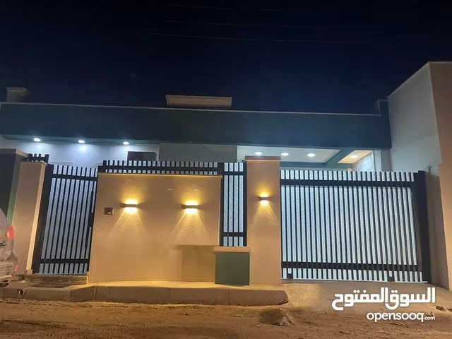 175 m2 4 Bedrooms Townhouse for Sale in Tripoli Ain Zara