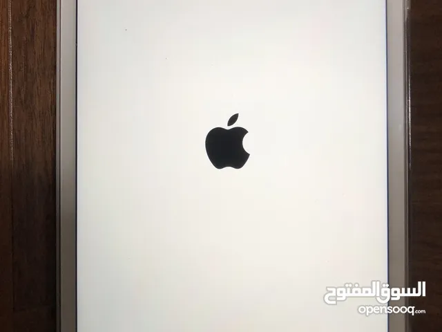 Apple iPad 5 Other in Salt