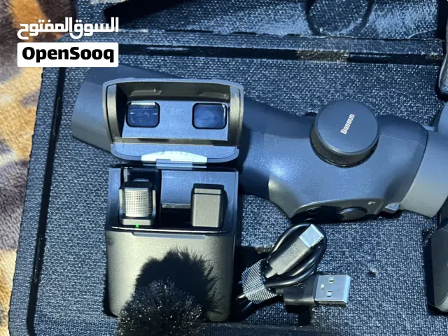 معدات صانعي المحتوى مايك ومانع الأهتزاز و ترايباد كلهم أصليات