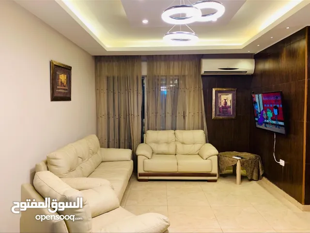 شقة مفروشة مجهزة بالكامل للايجار السنوي