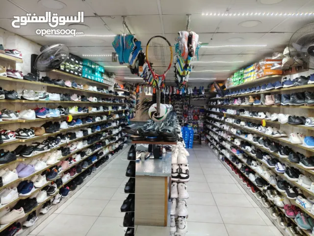 محل للبيع بداعي السفر :محل"الاختيار الصح"للاحذيه -طبربور (موقع استراتيجي وعراقه 14عاما )