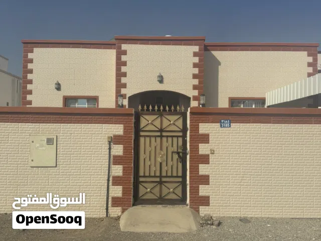 300 m2 4 Bedrooms Townhouse for Rent in Muscat Amerat