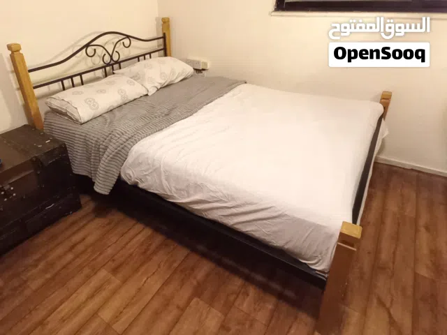 سرير معدن وخشب استخدام بسيط- مفرد ونص