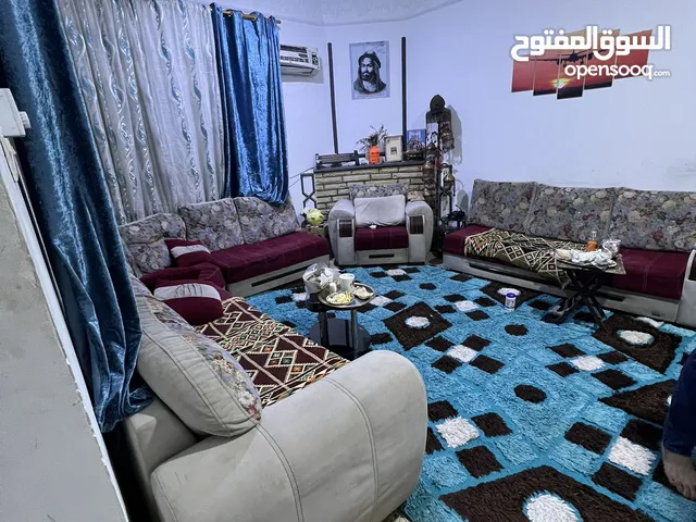205m2 2 Bedrooms Townhouse for Sale in Basra Juninah