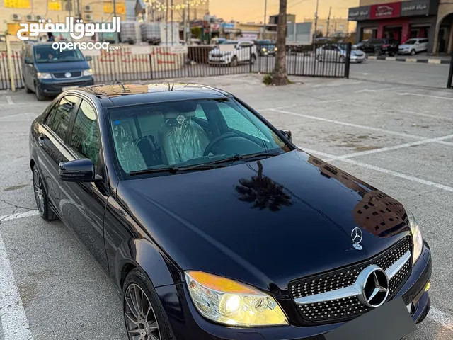 C220 ماتور 2200 ديزل 194 حصان بدون اي عيوب ماتور چير هيئة زيت فلاتر جنط كوشوك بدون اي عيوب نهائيا