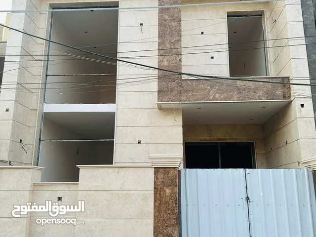 310 m2 4 Bedrooms Townhouse for Sale in Baghdad Saidiya