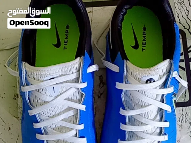 حذاء تارتان قياس 41 لبيع