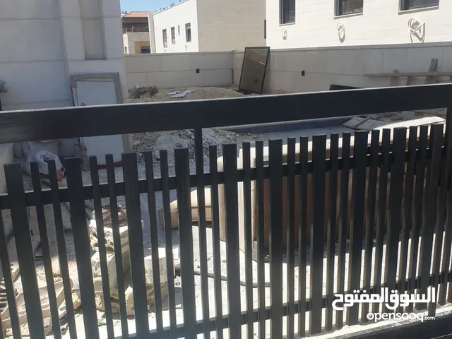 شقة أرضية فخمه ومميزة جديدة لم تسكن لقطه وبسعر مغري جداا عرض خاص ع اخر شقة أرقى مناطق خلدا