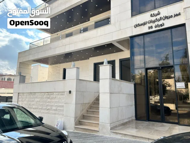 شقة طابق أرضي مميزة جدا، 4 غرف نوم، مدخل وترس خاص، بموقع راقي و عائلي بامتياز في ضاحية الأمير راشد