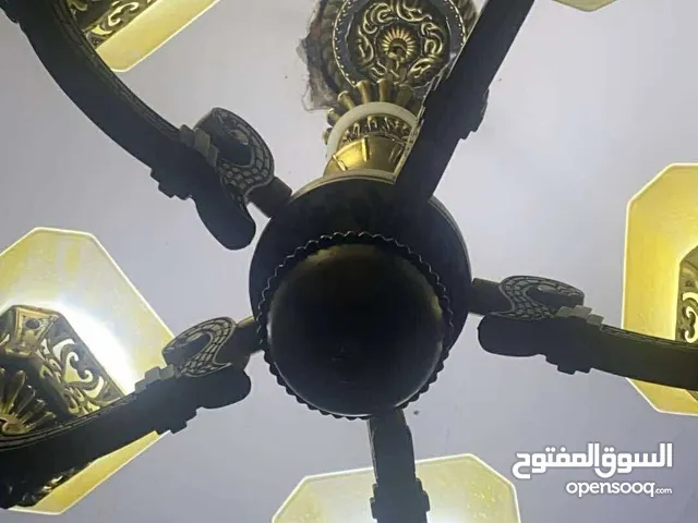 ثريات عدد 3 انارة واضحة نحاس كلاسيكي موقع عمان مع جنزير