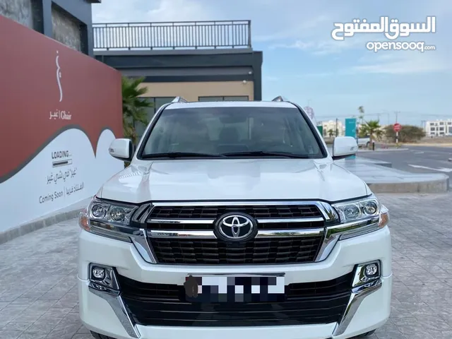 للبيع لاندكروزر VXR V8 570