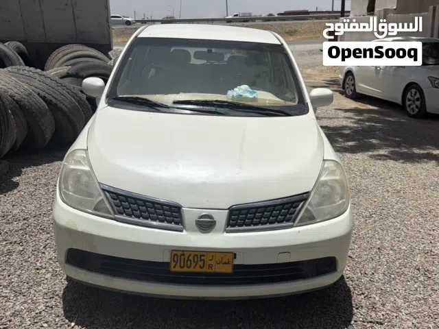 2008 نيسان تيدا
