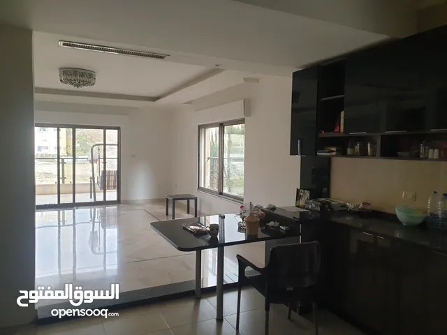 325m2 5 Bedrooms Apartments for Sale in Amman Abdoun