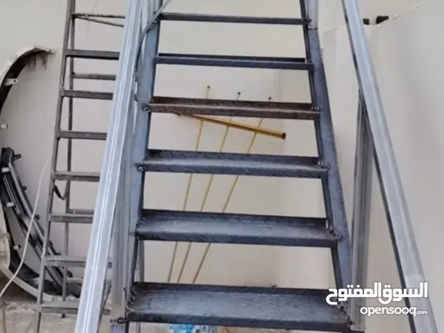 السلام عليكم منو عنده للبيع درج حديد اوخشب مشابه للصورةمتفضل يراسلني خاص