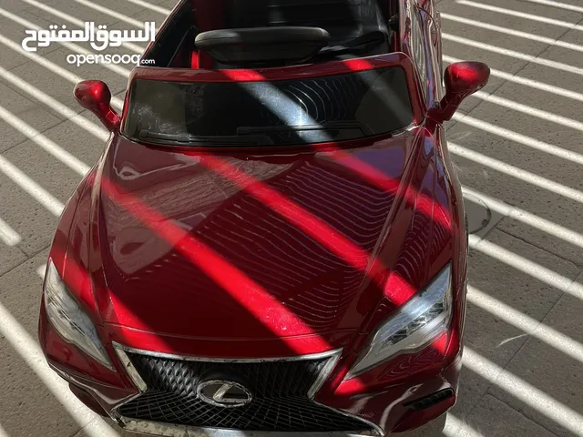 سيارتين شحن للاطفال كبيرة وصغيرة صيني الصنع فقط بحاجة الى بطاريات جديدة