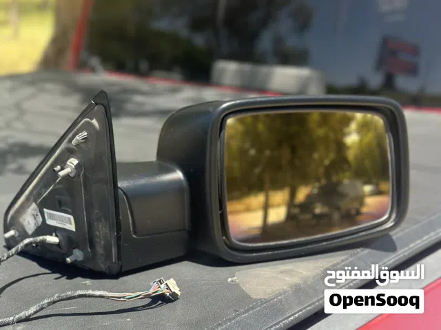 مرايه دودج رام 2013 - 2018 الاصليه الجهه اليمين