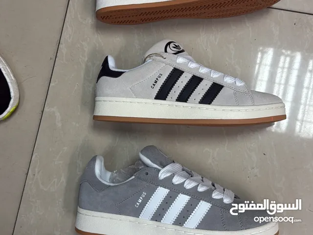 الاحذية والألبسة الأروبية والأمريكية والكورية